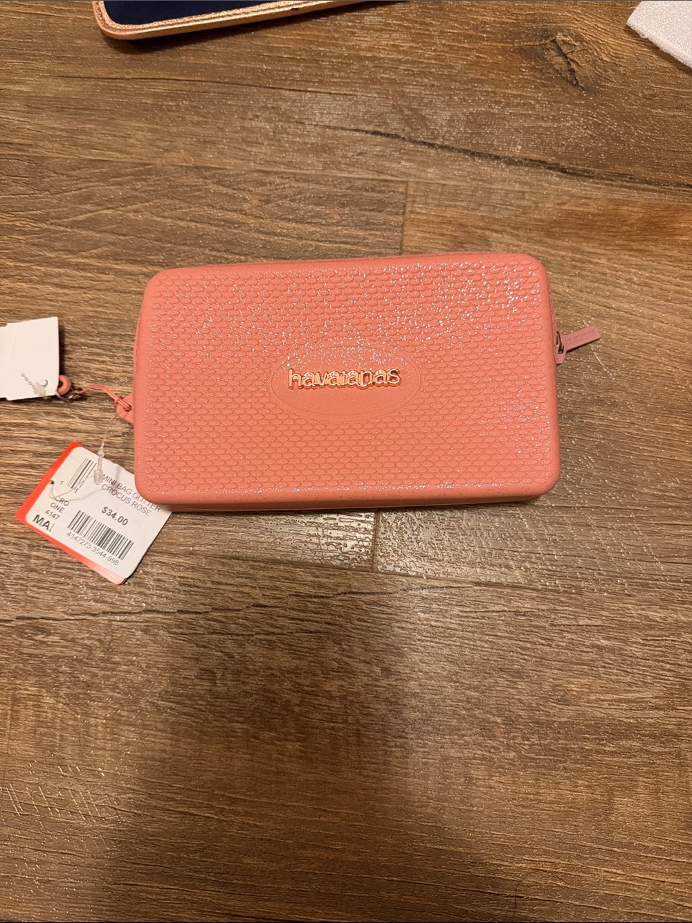 Havaianas Pink Textured Zip Wallet